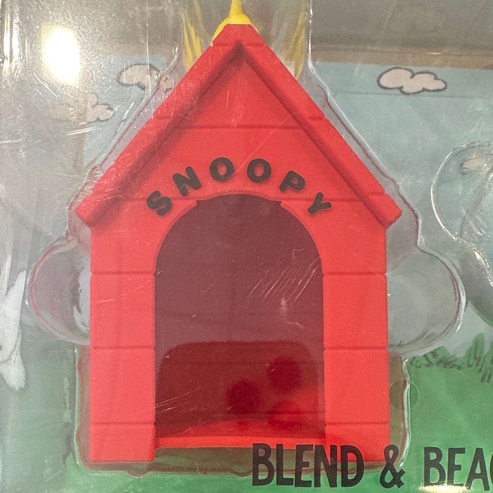 Peanuts Blend & Beagle Beauty Sponge Set - Red Doghouse & Blue Cloud Sponge - Picture 2 of 5